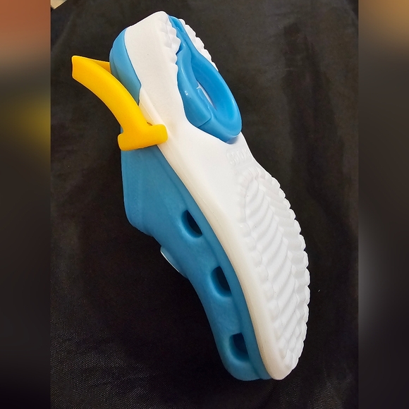 McDonald's Happy Meal 2024 Blue with Yellow Strap Croc Toy New Without Tags - Picture 3 of 10